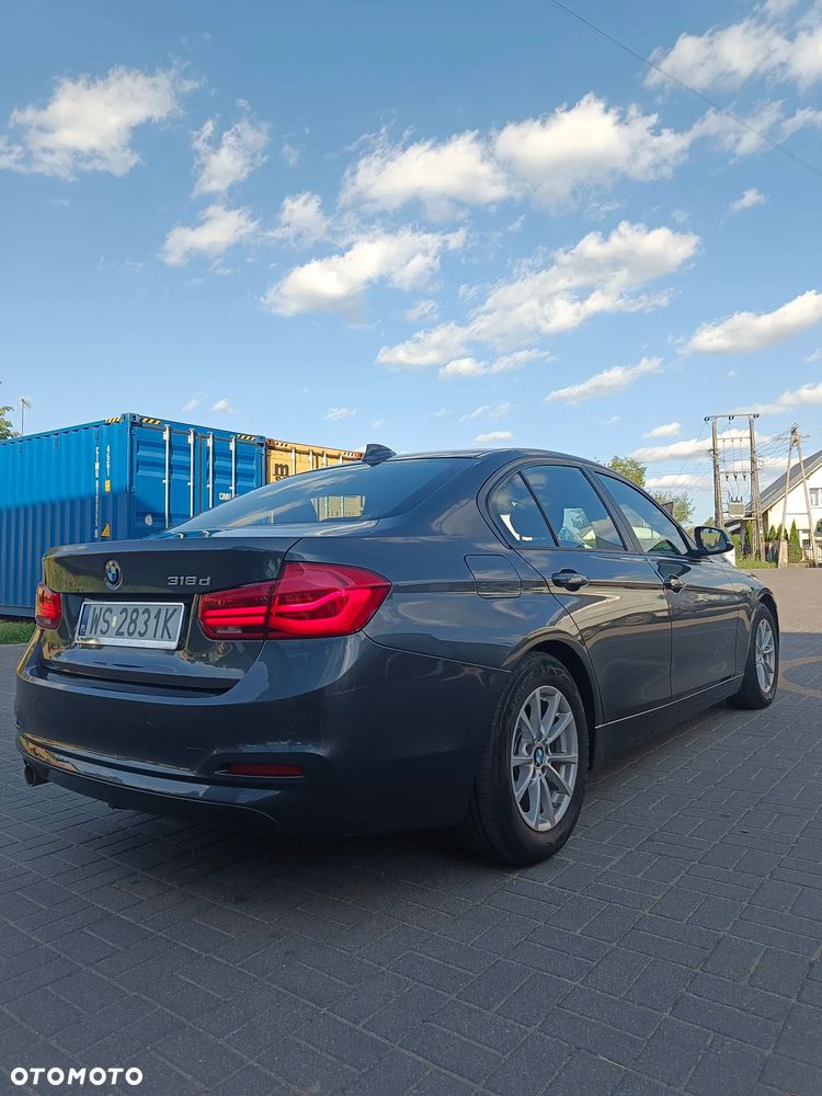 BMW Seria 3 318d - 4
