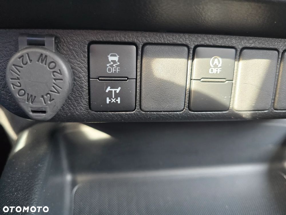Toyota Hilux 2.4 D-4D Double Cab DL 4x4 - 28