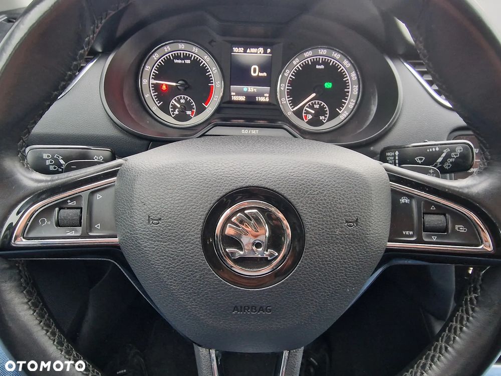 Skoda Octavia 1.6 TDI Style DSG - 20