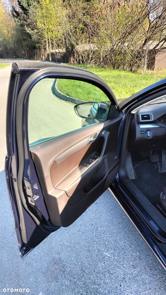 Volkswagen Passat - 6