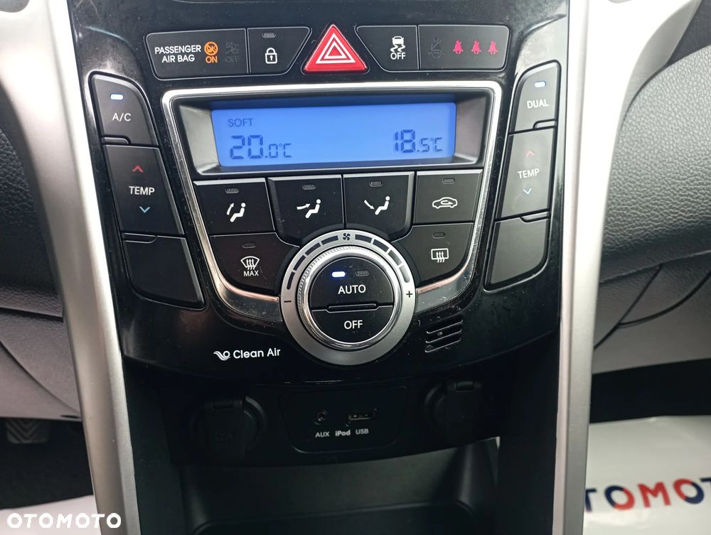 Hyundai i30 1.4 Premium - 10