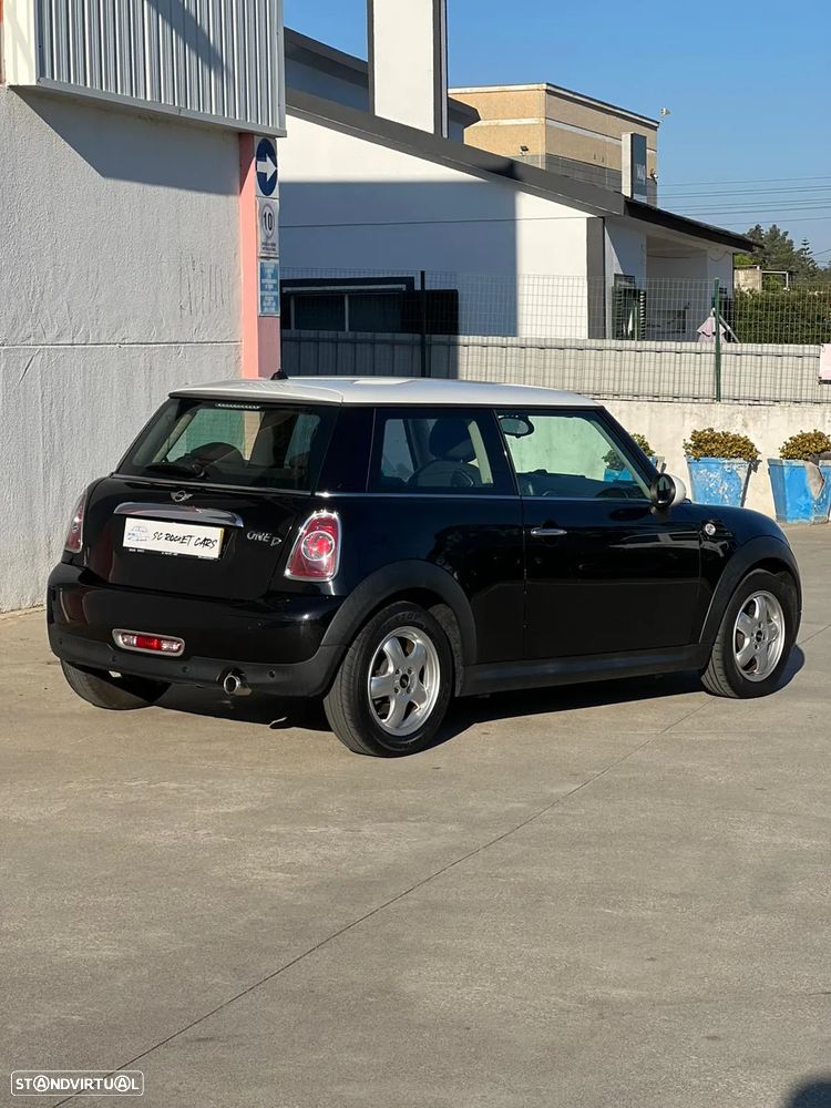 MINI 3 Portas One D - 15
