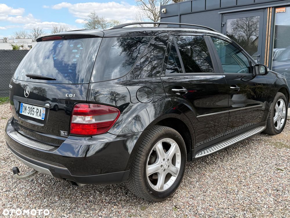 Mercedes-Benz ML 320 CDI 4Matic 7G-TRONIC Edition 10 - 12