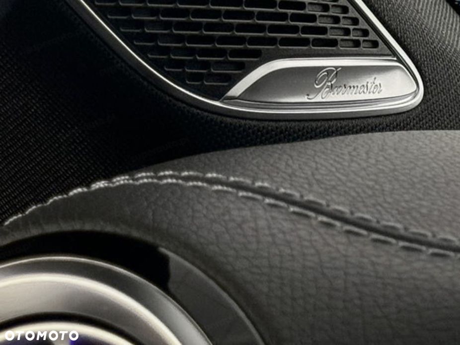 Mercedes-Benz GLA 220 d 4-Matic 8G-DCT - 9