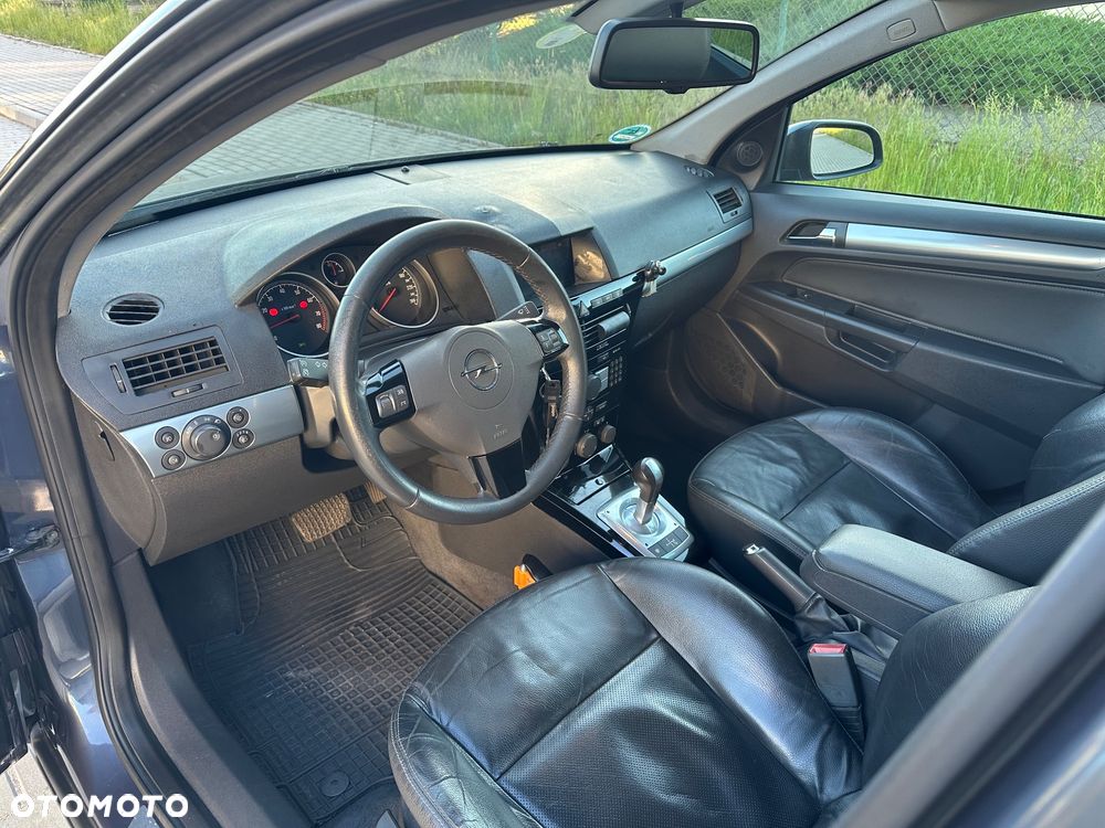 Opel Astra 1.6 Automatik Design Edition - 23