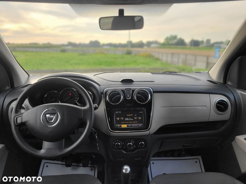 Dacia Lodgy 1.6 MPI 85 Laureate - 23