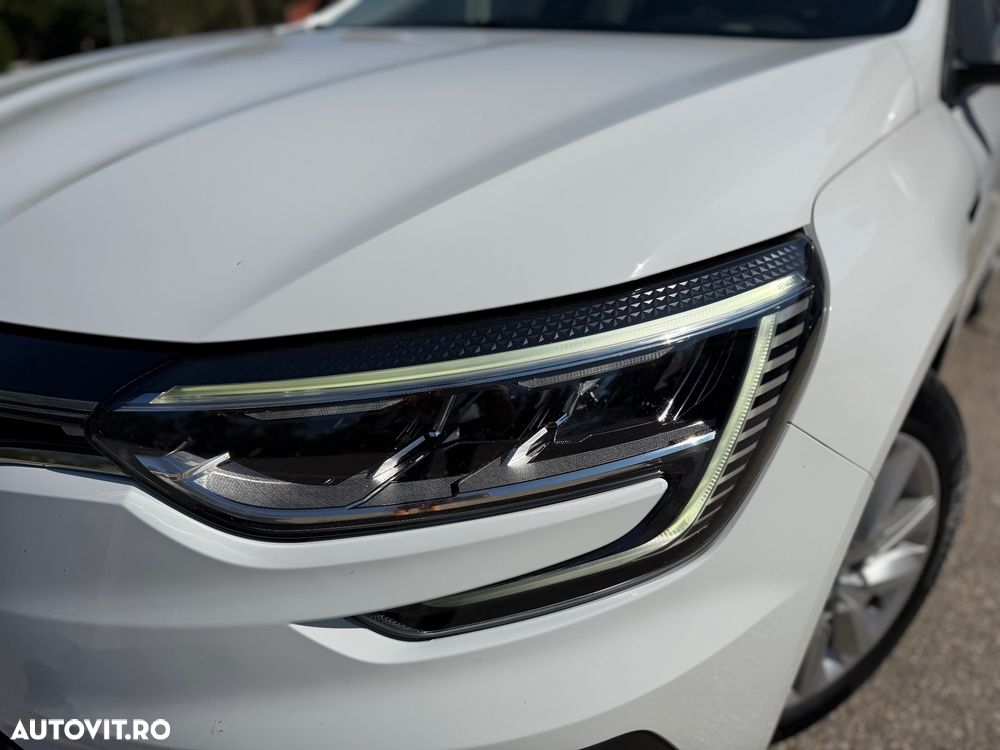 Renault Megane E-TECH 160 BUSINESS EDITION - 13