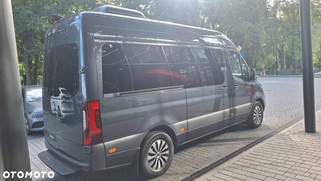 Mercedes-Benz Sprinter - 4