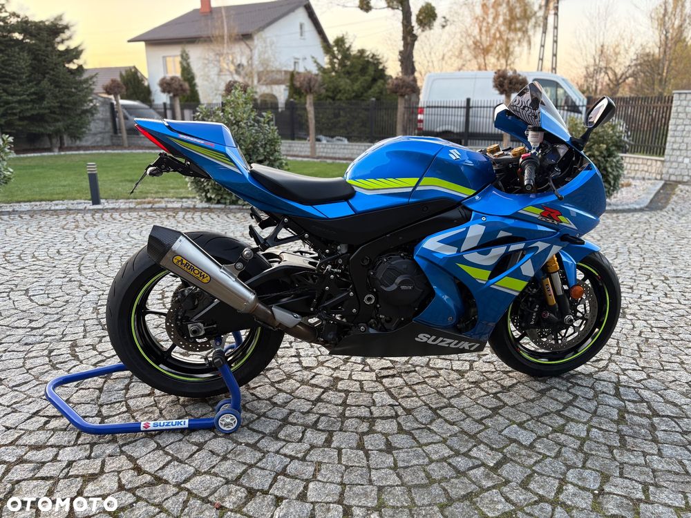 Suzuki GSX-R - 15