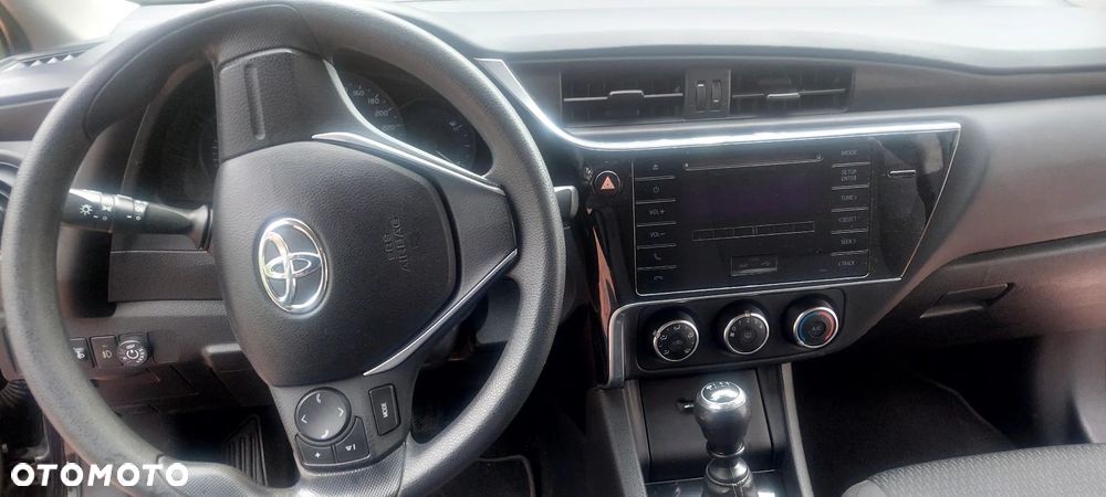 Toyota Corolla 1.6 Active - 13