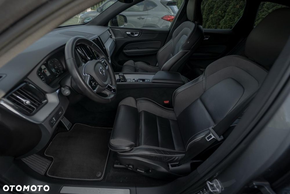 Volvo XC 60 B4 D AWD R-Design - 17