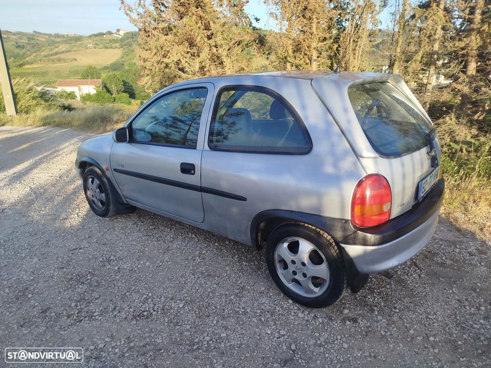 Opel Corsa - 1