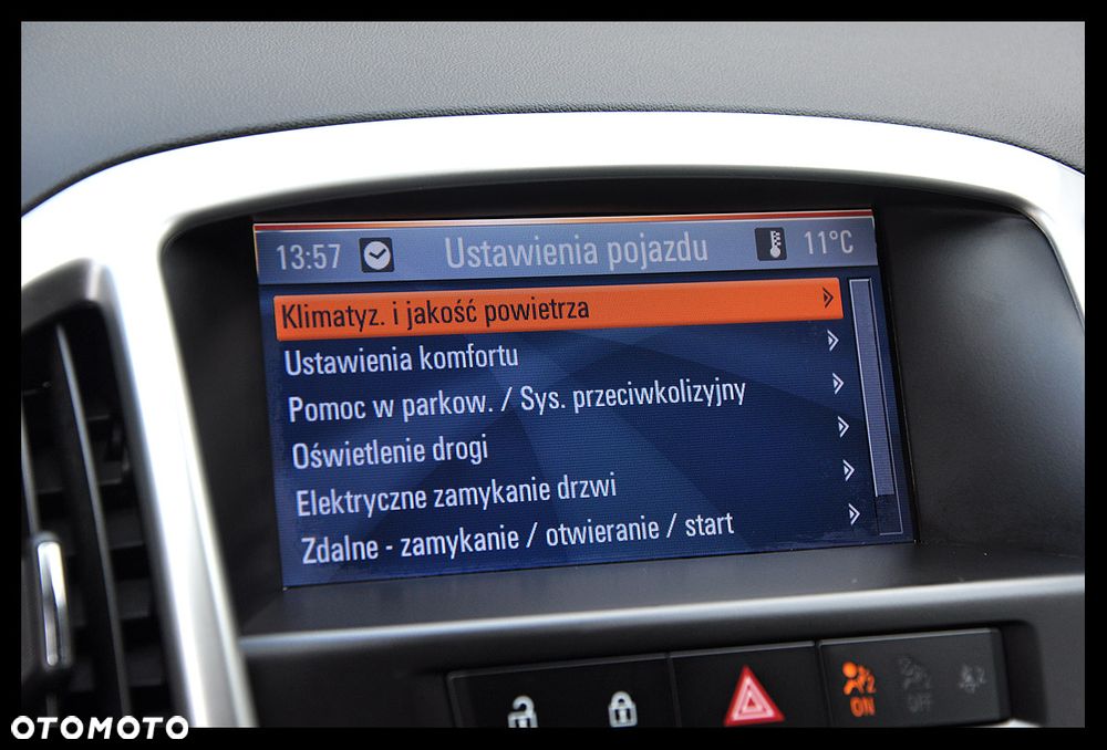 Opel Astra 1.6 Turbo Innovation - 32