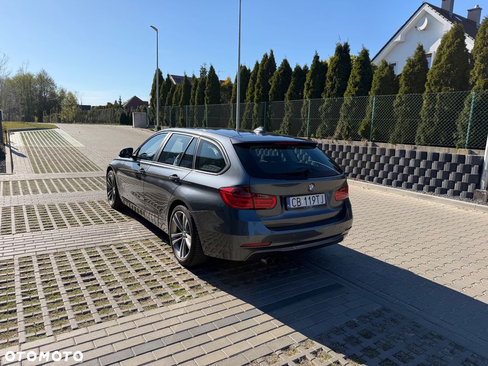 BMW Seria 3 328i xDrive Sport-Aut - 35
