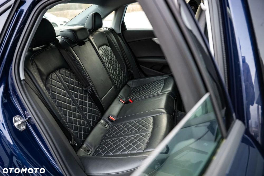 Audi A4 Limousine - 22