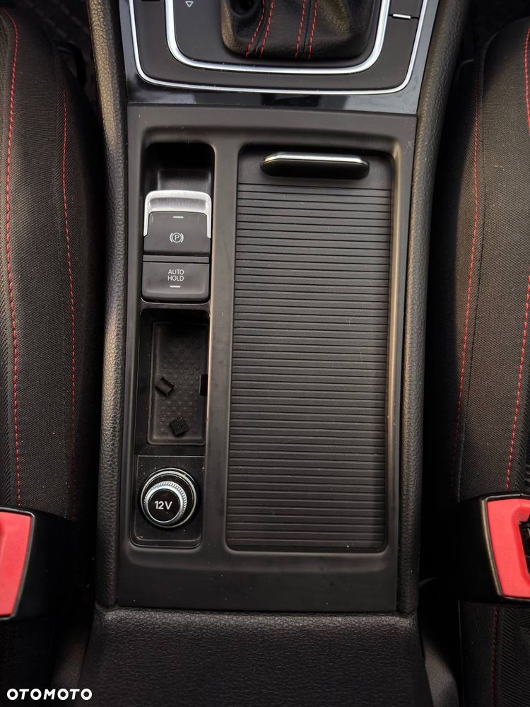 Volkswagen Golf 2.0 TSI BMT GTI Performance DSG - 27