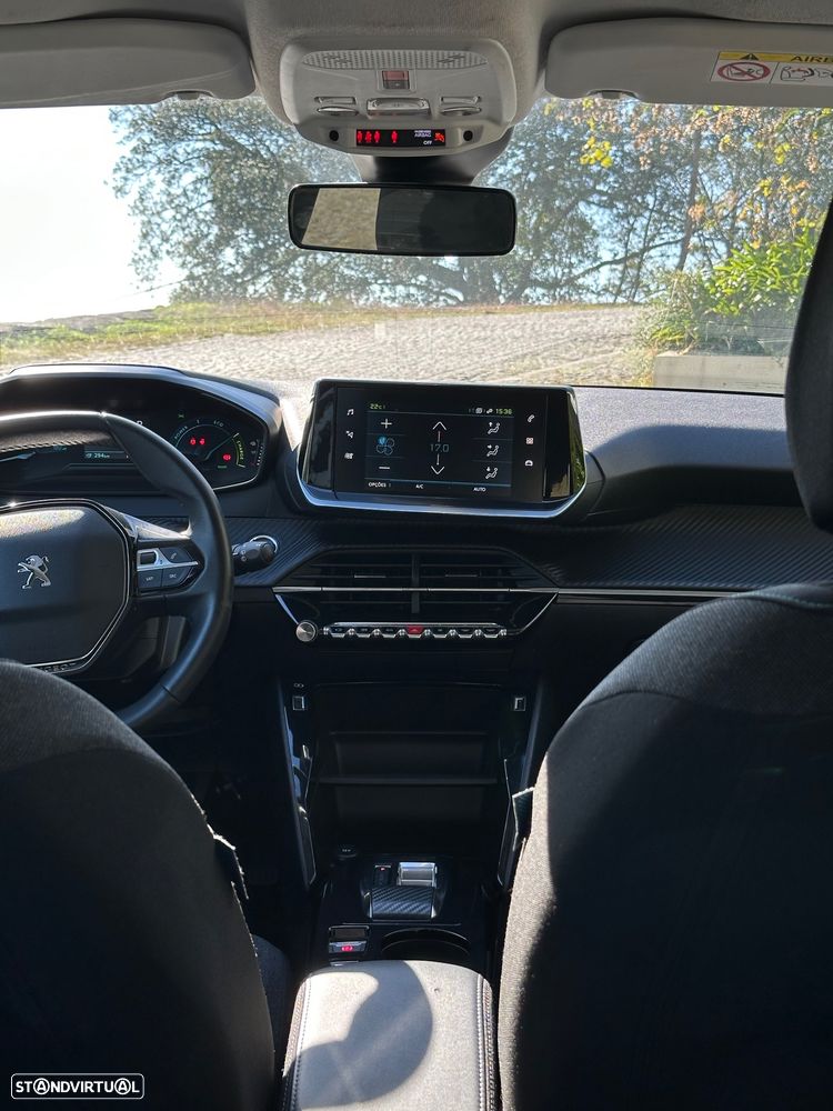 Peugeot e-208 - 5