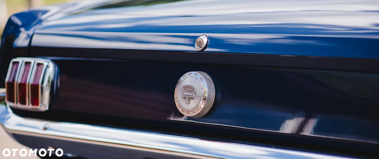 Ford Mustang - 32
