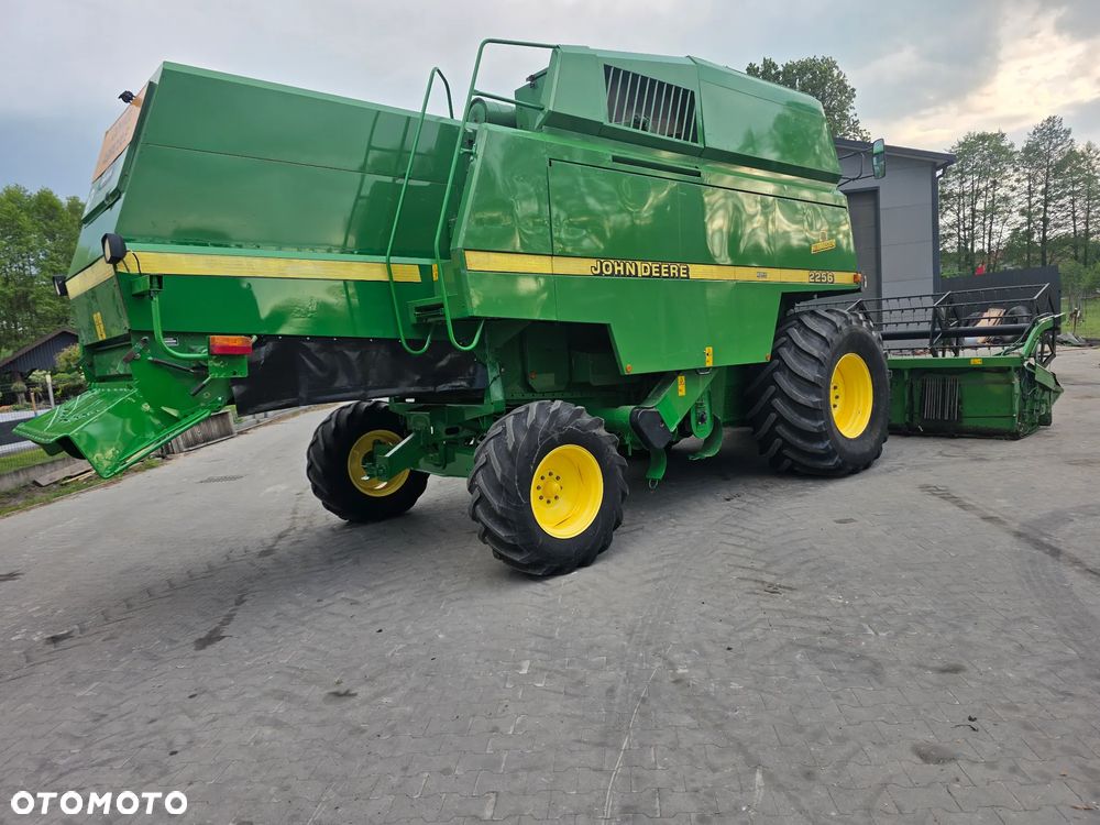 John Deere 2256 - 3