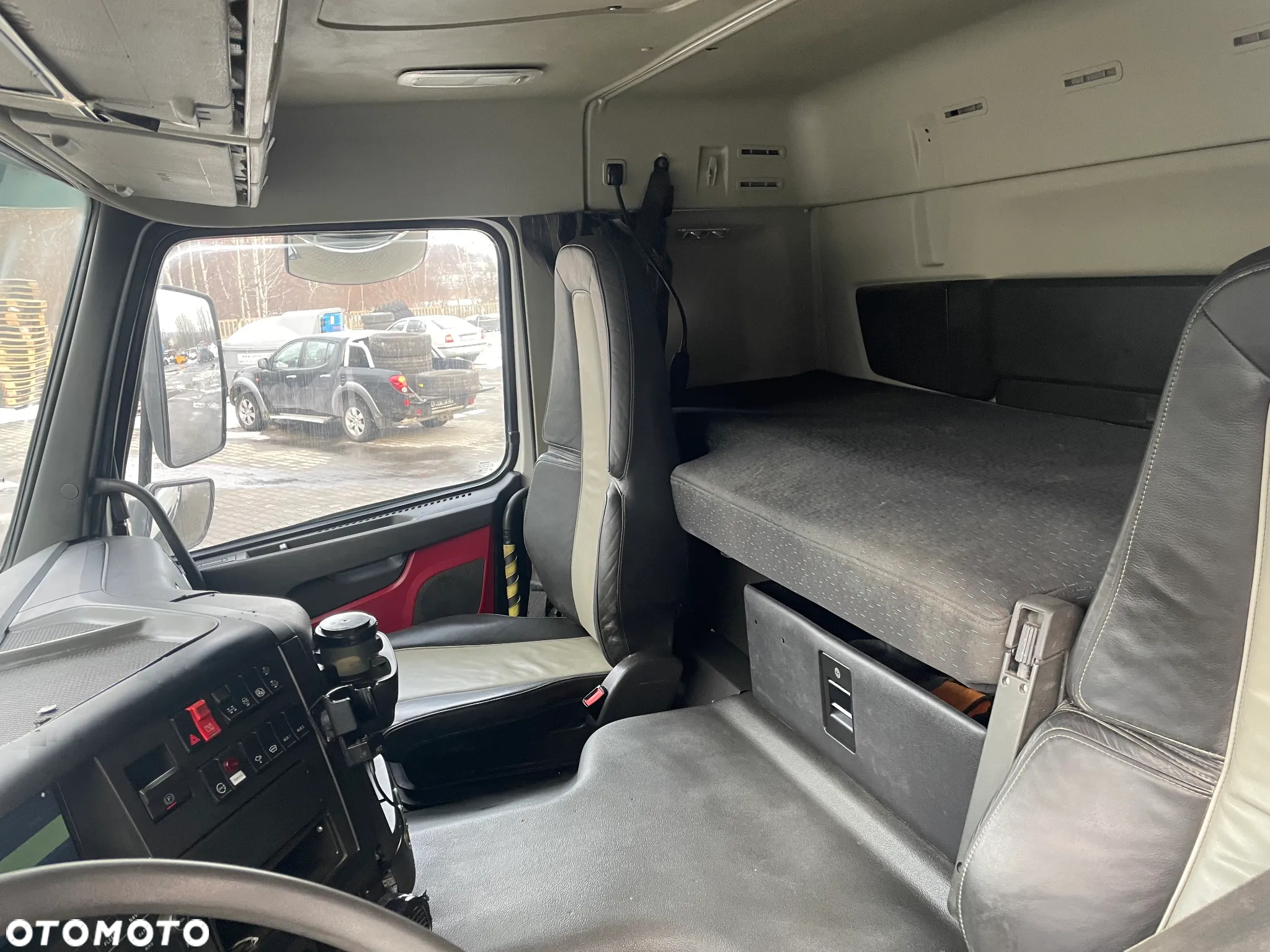Volvo FMX 6X4 - 10