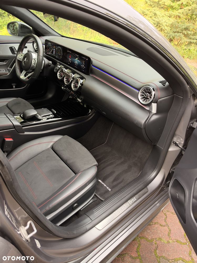 Mercedes-Benz CLA 200 AMG Line 7G-DCT - 14