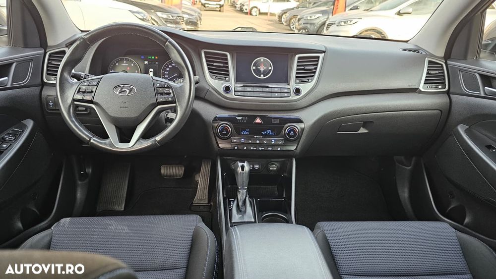 Hyundai Tucson 2.0 CRDI 4WD Automatik Style - 13