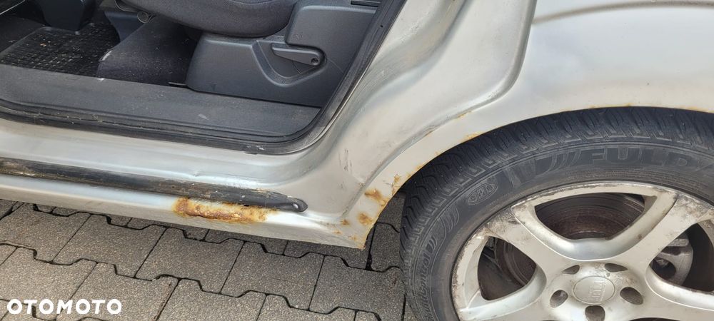 Opel Zafira 1.9 CDTI - 9