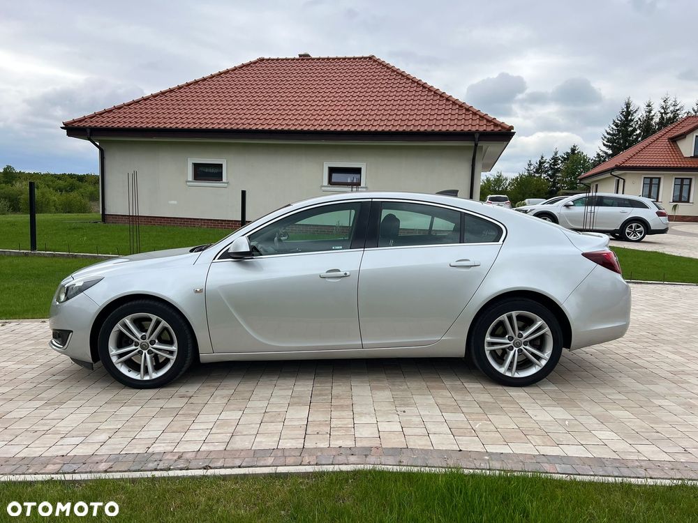 Opel Insignia 2.0 T Cosmo 4x4 - 17
