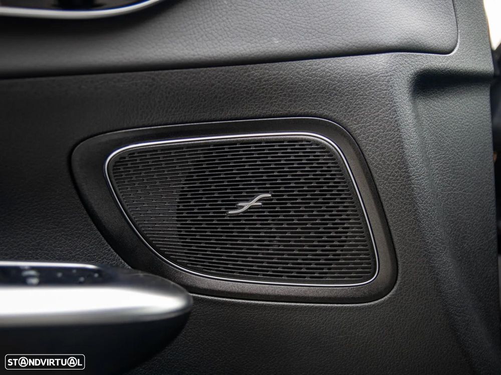Mercedes-Benz C 300 e T 9G-TRONIC AMG Line - 42
