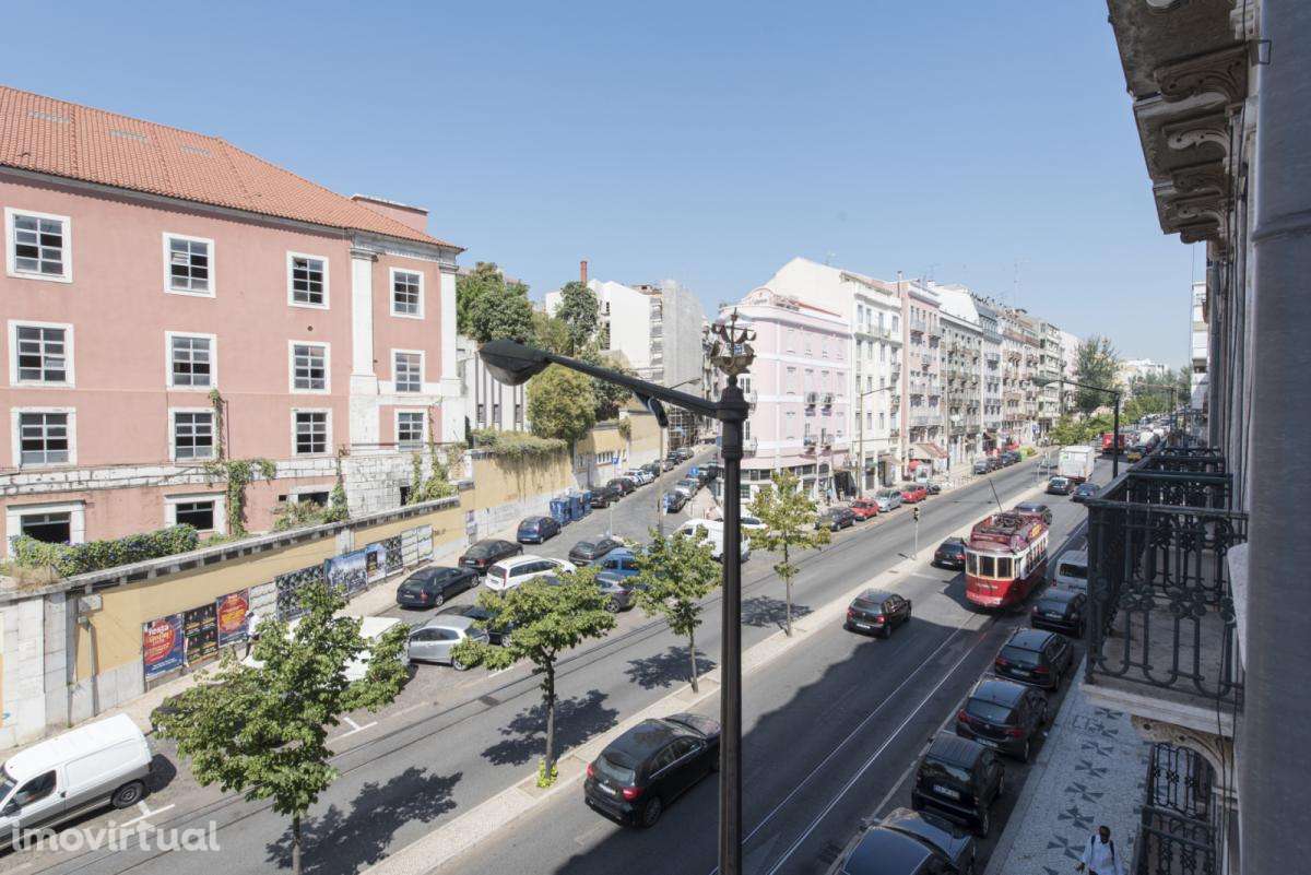 Quarto - localizado em Intendente Lisbon - Grande imagem: 5/17