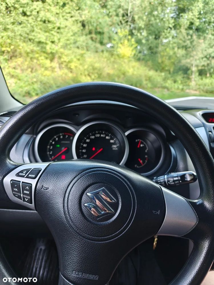 Suzuki Grand Vitara 1.6 - 10