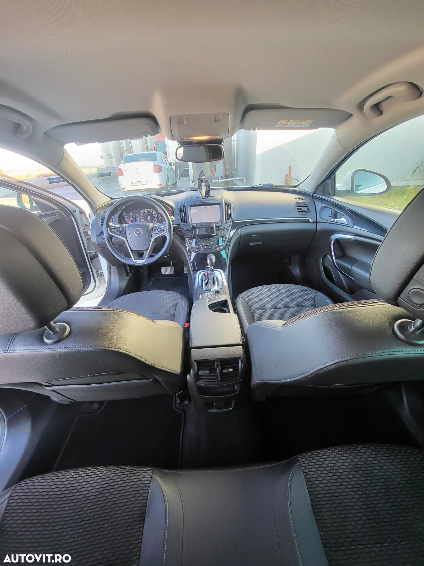 Opel Insignia 2.0 CDTI 4x4 Automatik Business Edition - 4