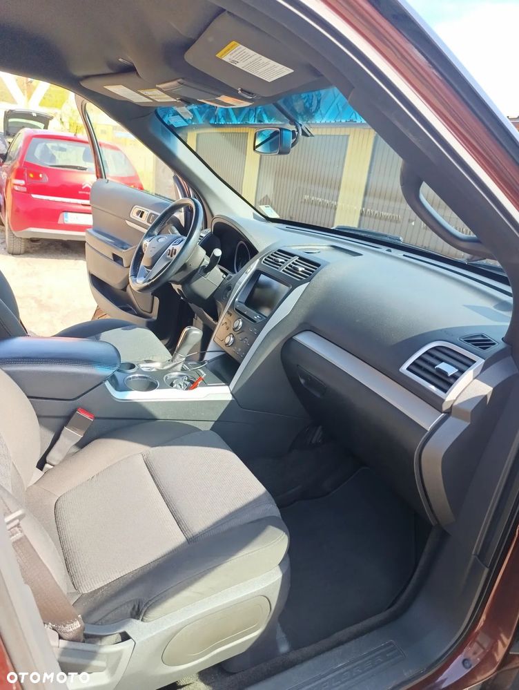 Ford Explorer - 5