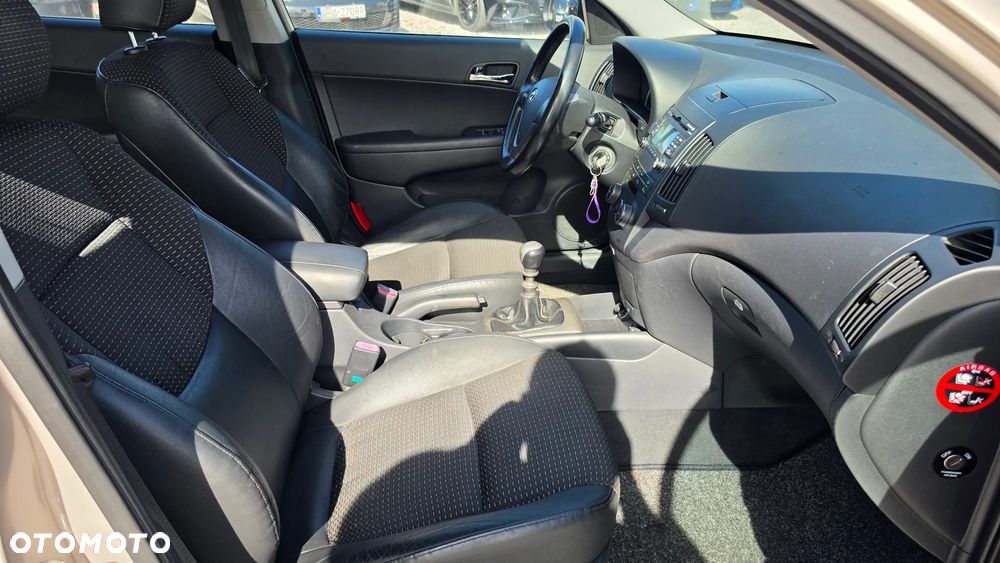 Hyundai i30 1.6 CRDi Style - 13