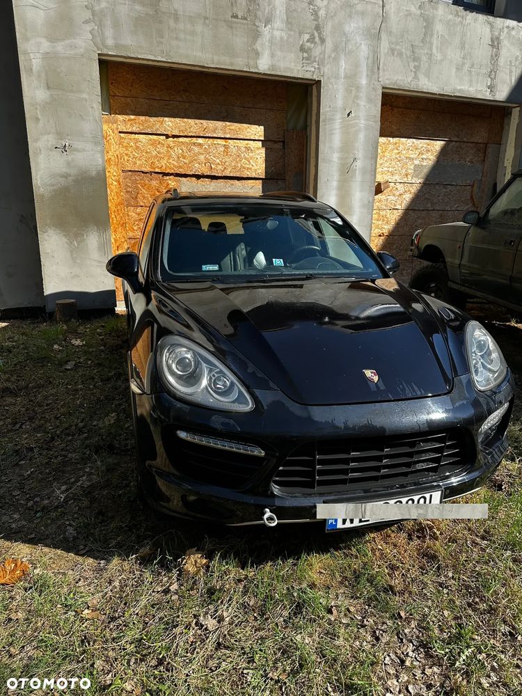 Porsche Cayenne Turbo - 1