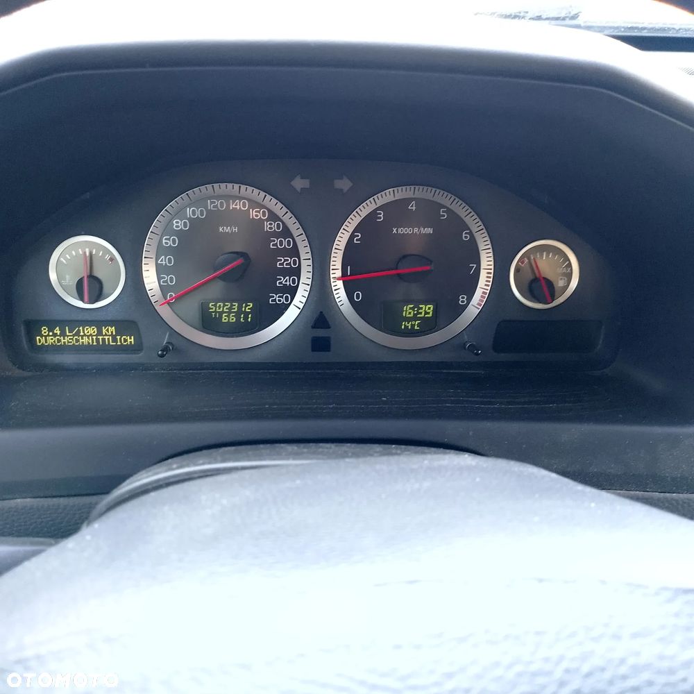 Volvo V70 2.4 Black Edition - 16