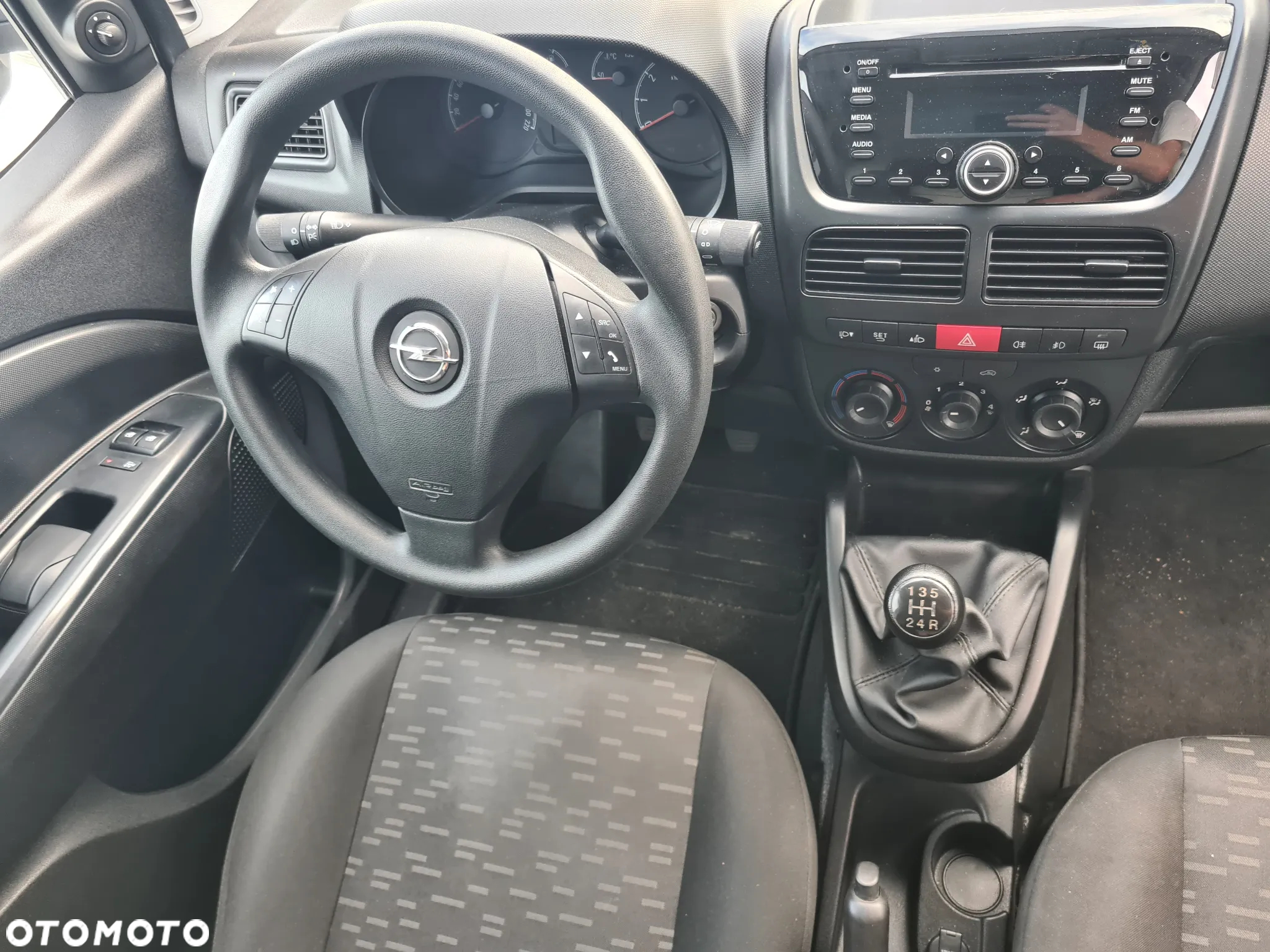 Opel COMBO - 4