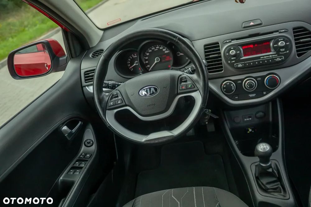 Kia Picanto 1.0 Dream Team Edition - 30