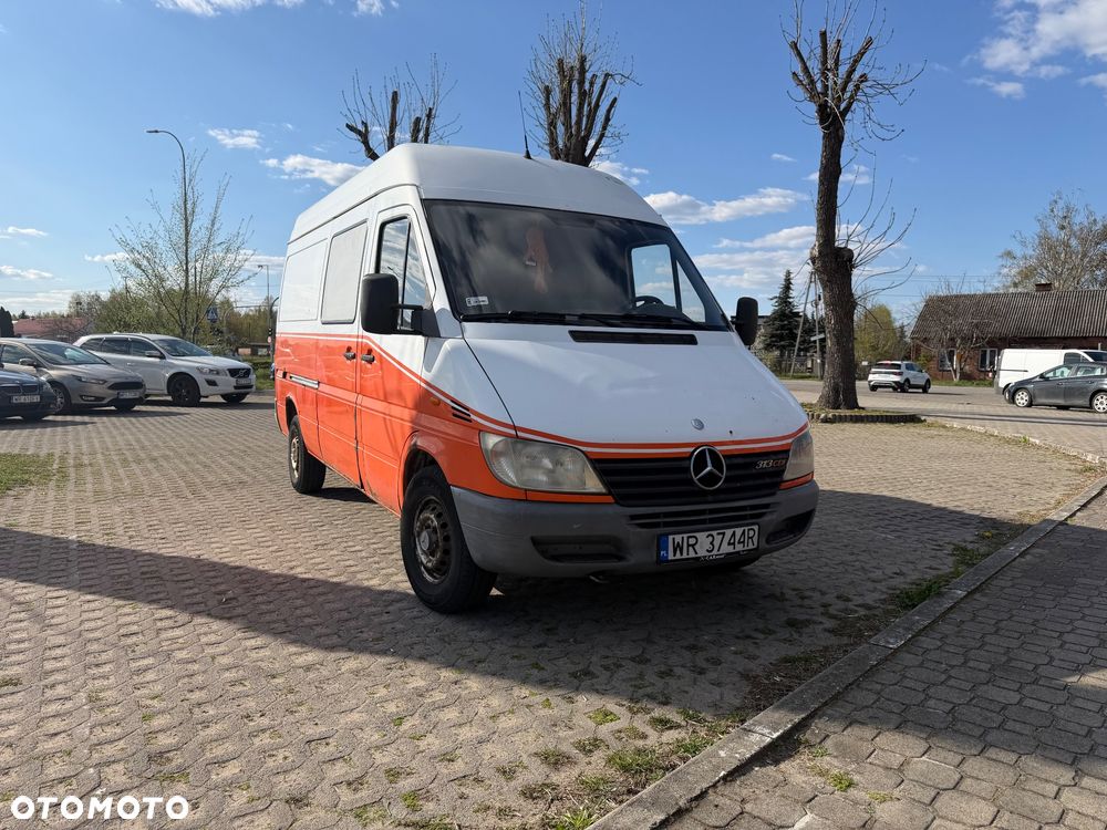 Mercedes-Benz Sprinter - 1