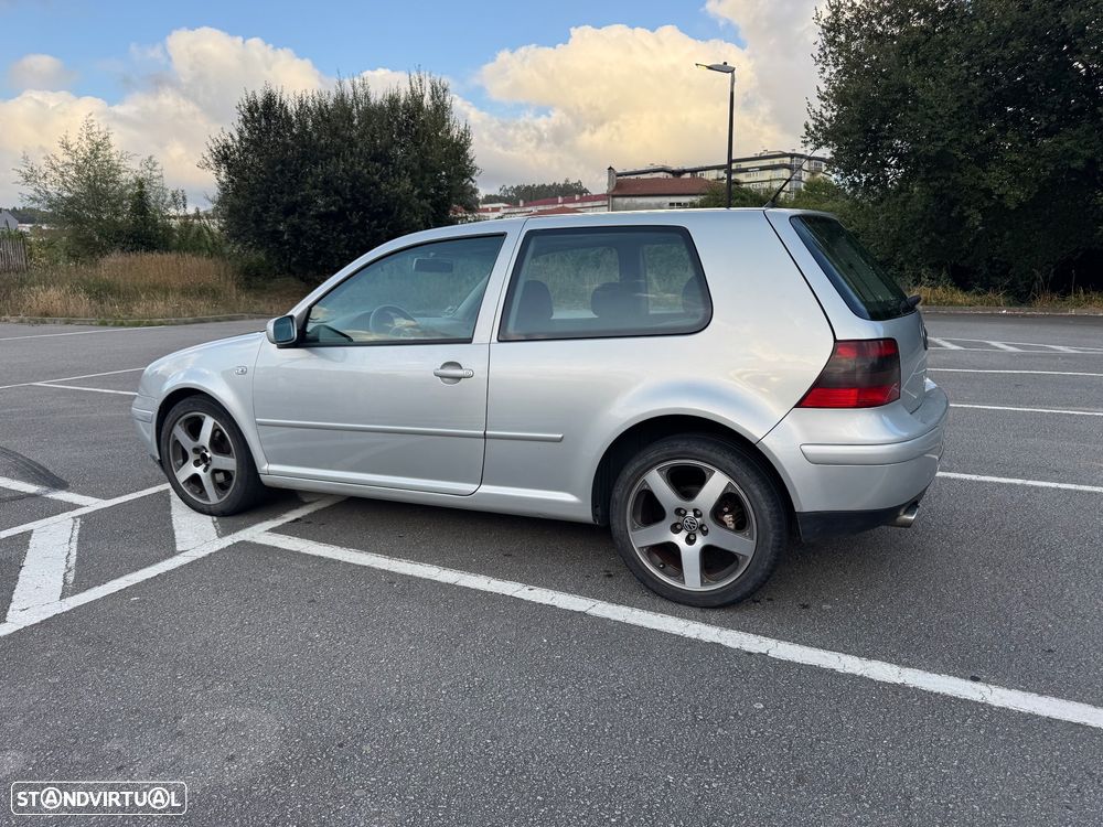 VW Golf 1.9 TDi Highline - 2