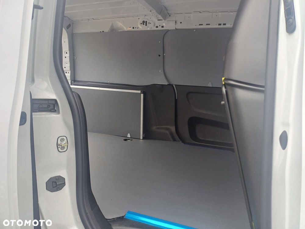 Toyota Proace City - 13