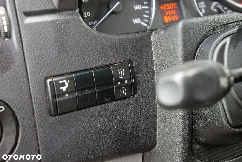 Mercedes-Benz Sprinter 319 - 25