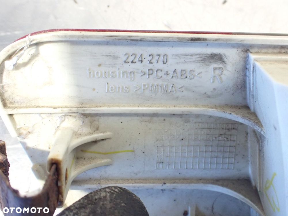 LAMPA PRAWA TYLNA W ZDERZAKU CHRYSLER PT CRUISER 2.4 LIFT 05116068AC - 5