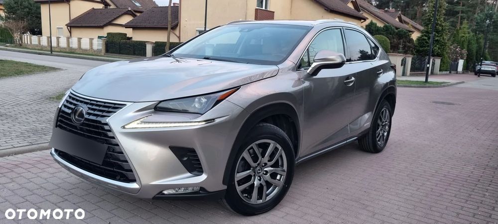 Lexus NX 300h Prestige AWD - 4