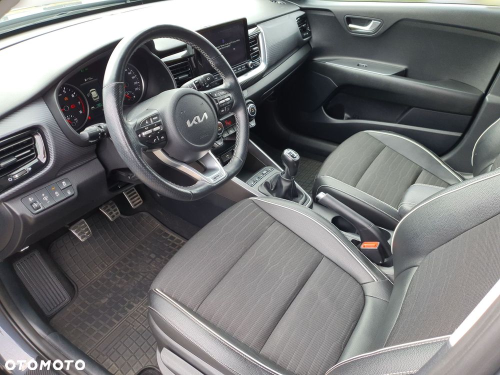 Kia Stonic 1.0 T-GDI MHEV GT Line - 12