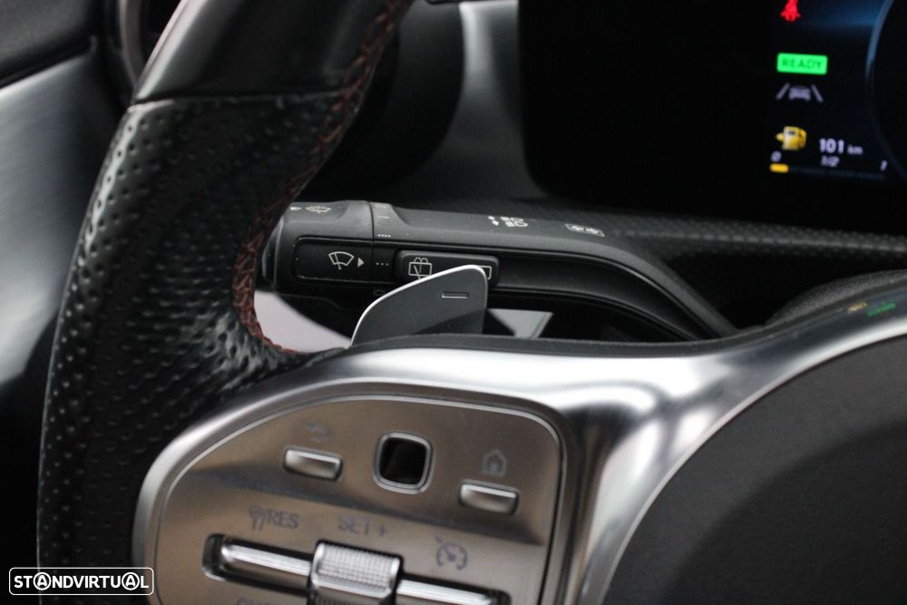 Mercedes-Benz A 250 e AMG Line - 13