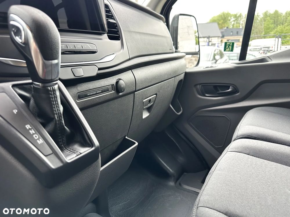 Ford Transit L2H3 Limited - 31