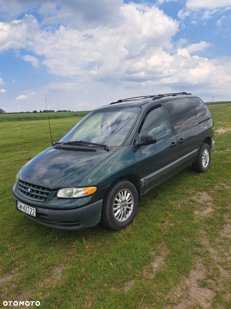 Plymouth Voyager 3.3 SE - 1