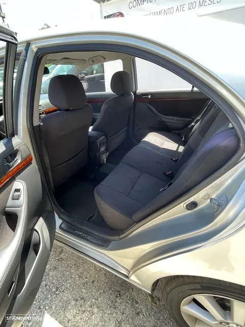 Toyota Avensis SD 2.0 D-4D - 8