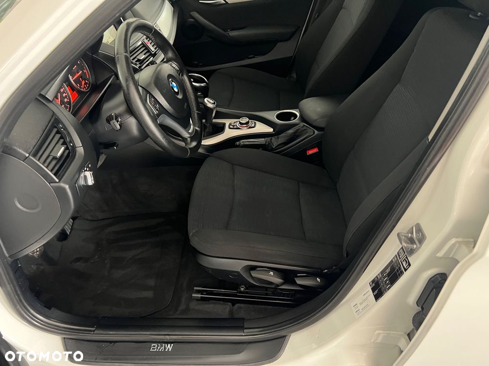 BMW X1 sDrive16d xLine - 18